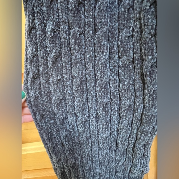 Winter Scarf, Grey Cable Knit. BUY TODAY — PROCEEDS TO FAMILY HEART FOUNDATION! - Picture 2 of 2